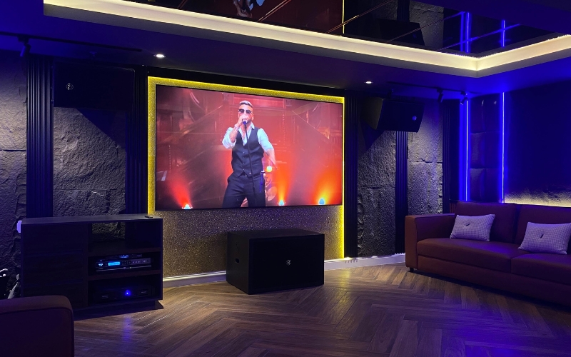 Hình ảnh thi công thực tế phòng karaoke gia đình Hình ảnh thi công thực tế phòng karaoke gia đình