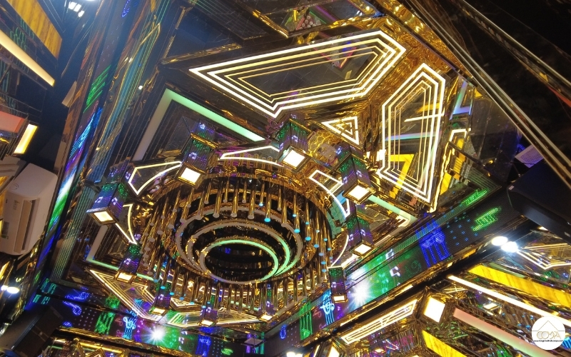 Mẫu đèn chùm trang trí karaoke Mẫu đèn chùm trang trí karaoke