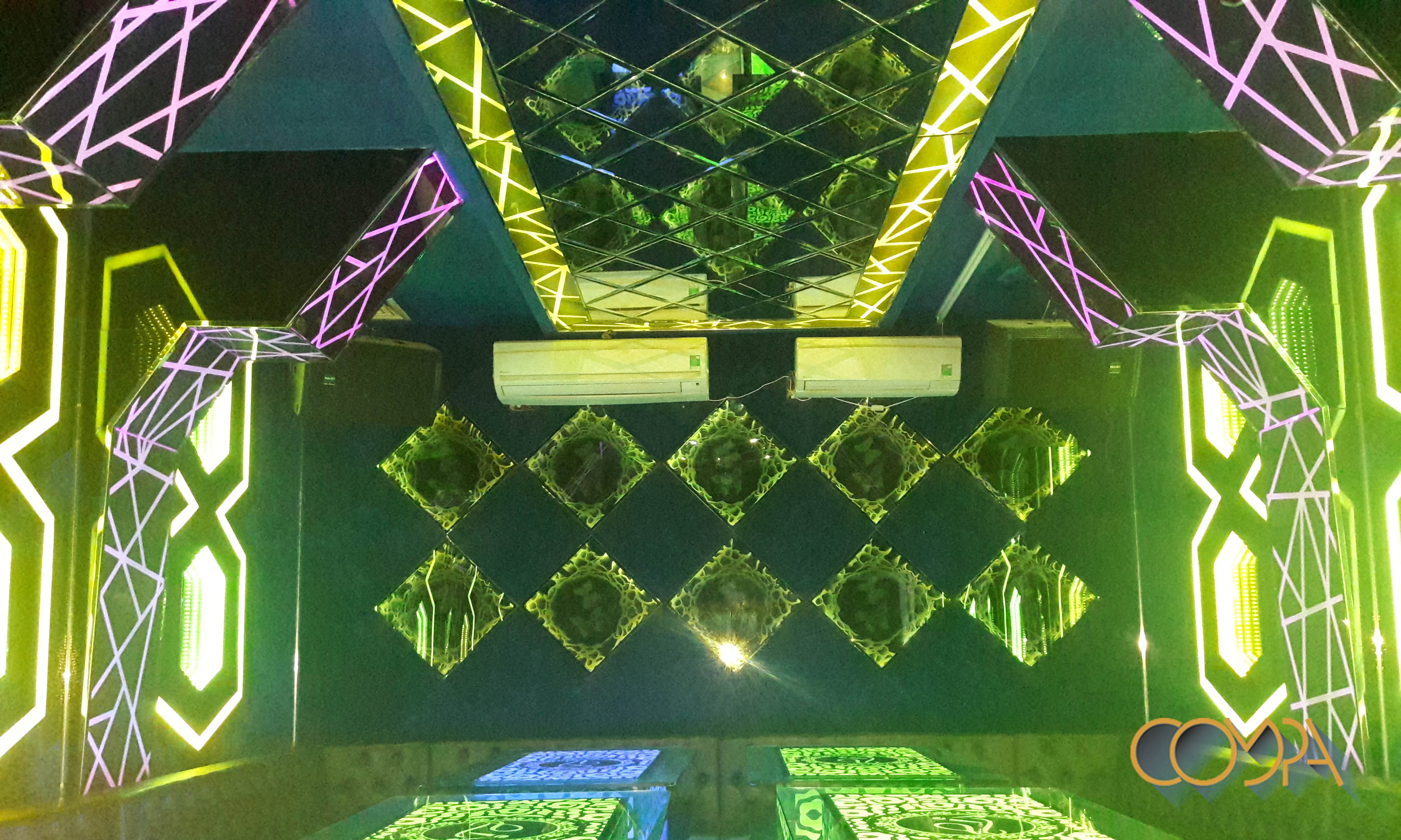 Thi công thực tế phòng karaoke Lan Anh kính vô cực Thi công thực tế phòng karaoke Lan Anh kính vô cực