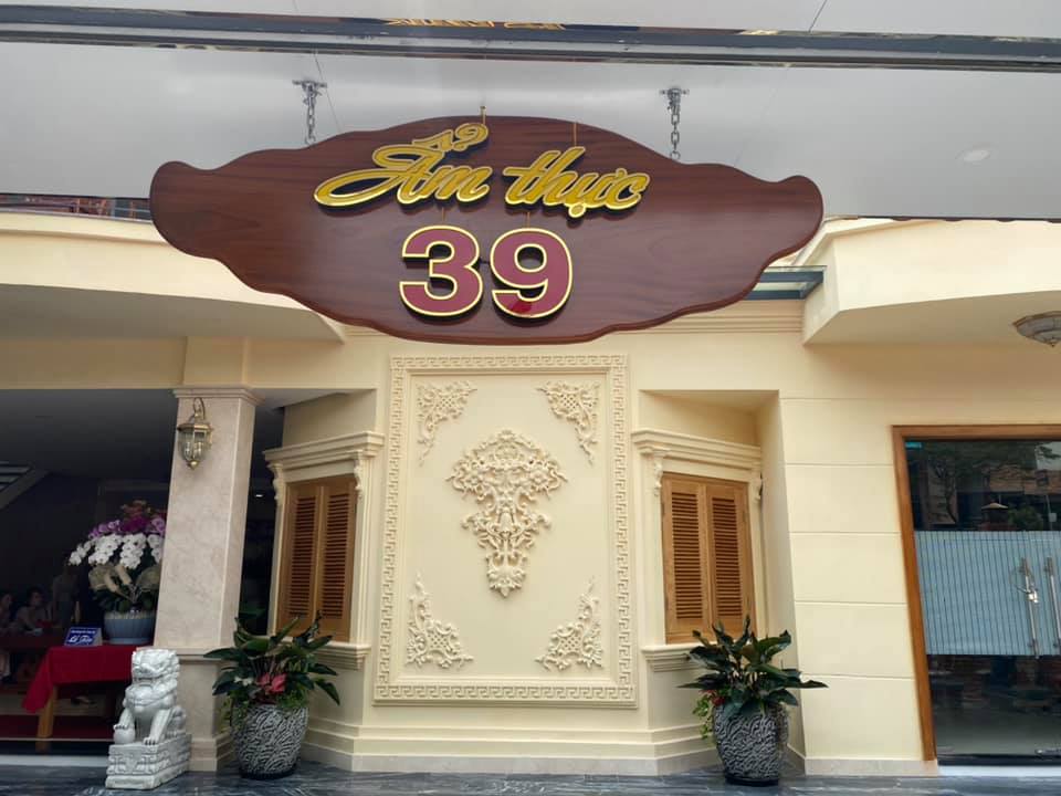 Biển quảng cáo nhà hàng độc đáo Biển quảng cáo nhà hàng độc đáo